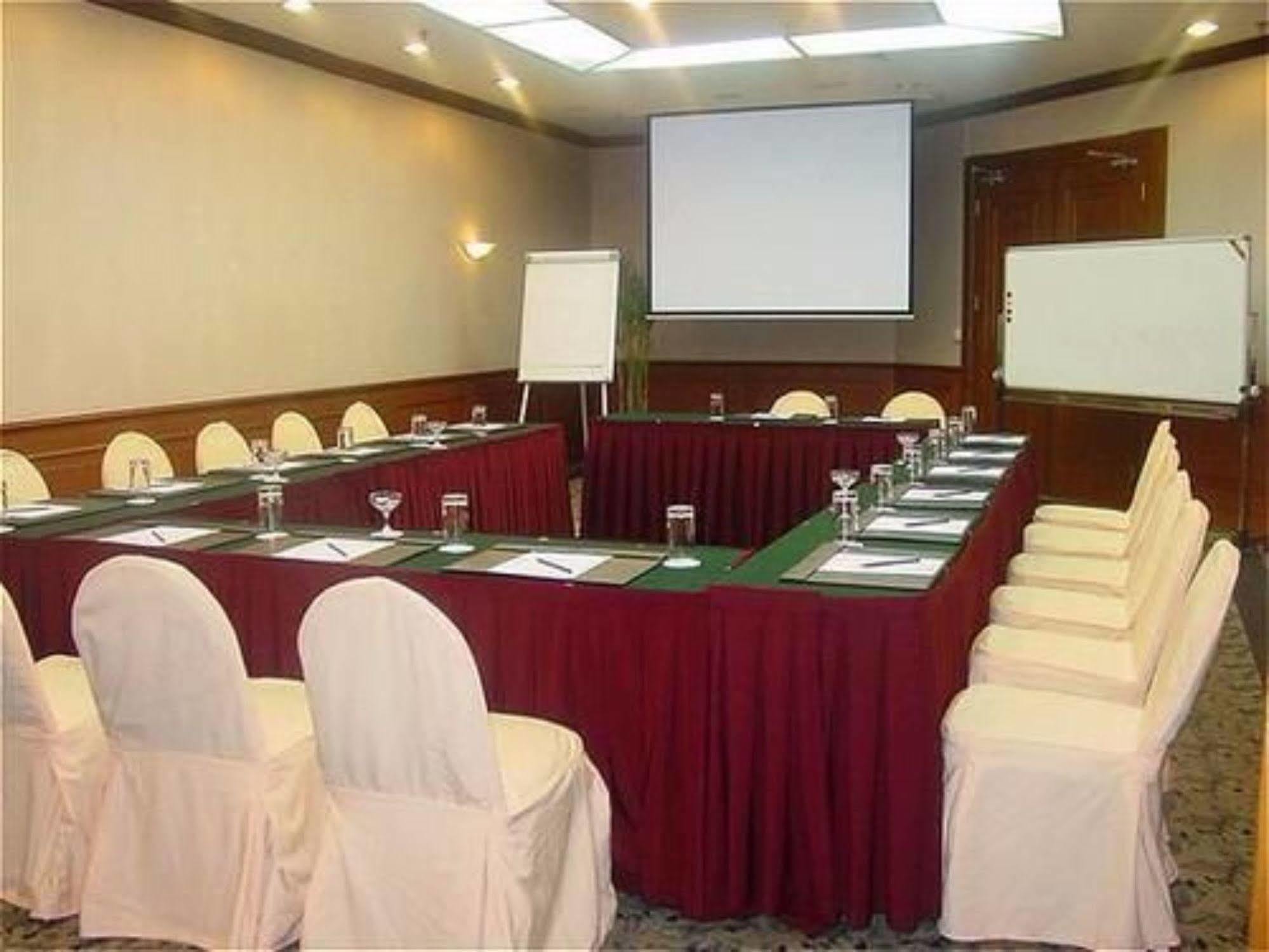 Holiday Inn Express Tianjin City Center Екстериор снимка